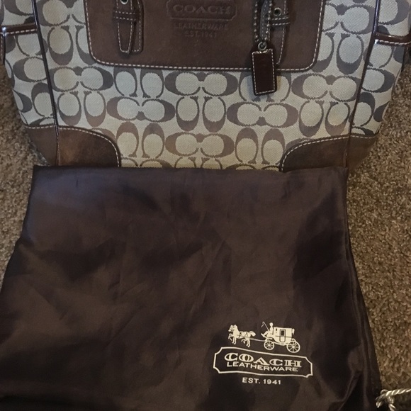 Coach purse - Picture 4 of 4